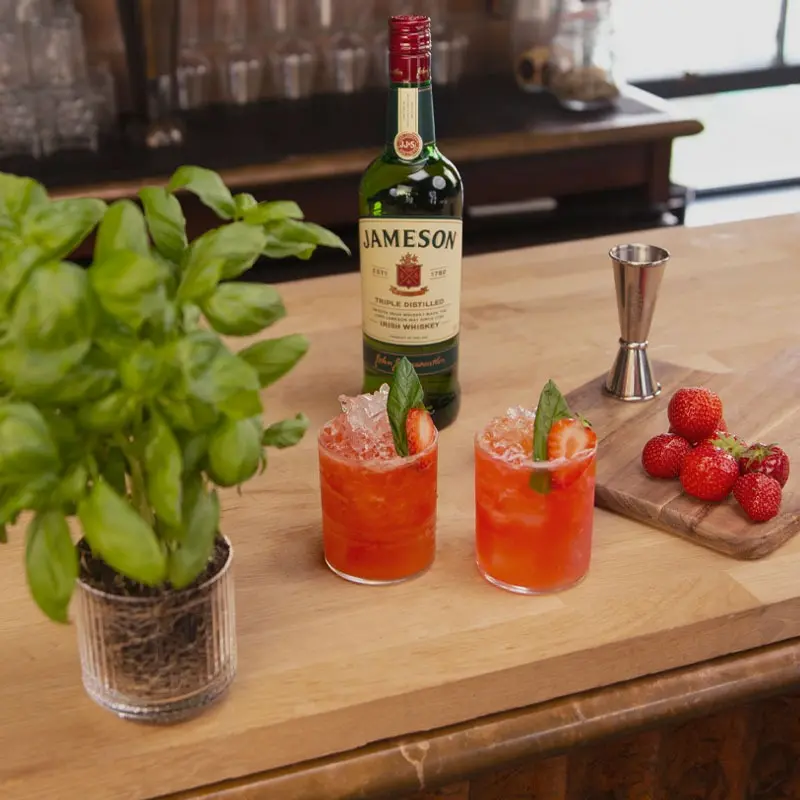 Джемесон Трипл Дистилт купажированный виски 0.7&nbsp;л