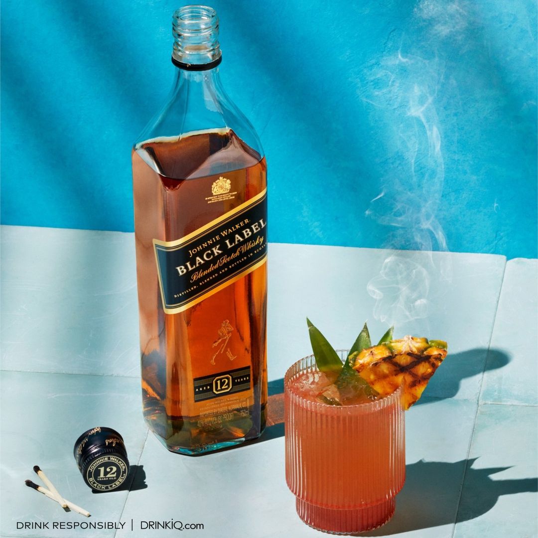 Джонни Уокер Блэк Лэйбл Блендед купажированный виски в подарочной упаковке 1&nbsp;л