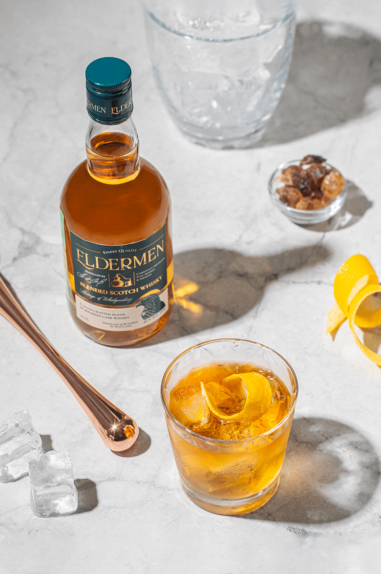 Элдермен Блендед купажированный виски в подарочной упаковке с 2 бокалами 0.5&nbsp;л