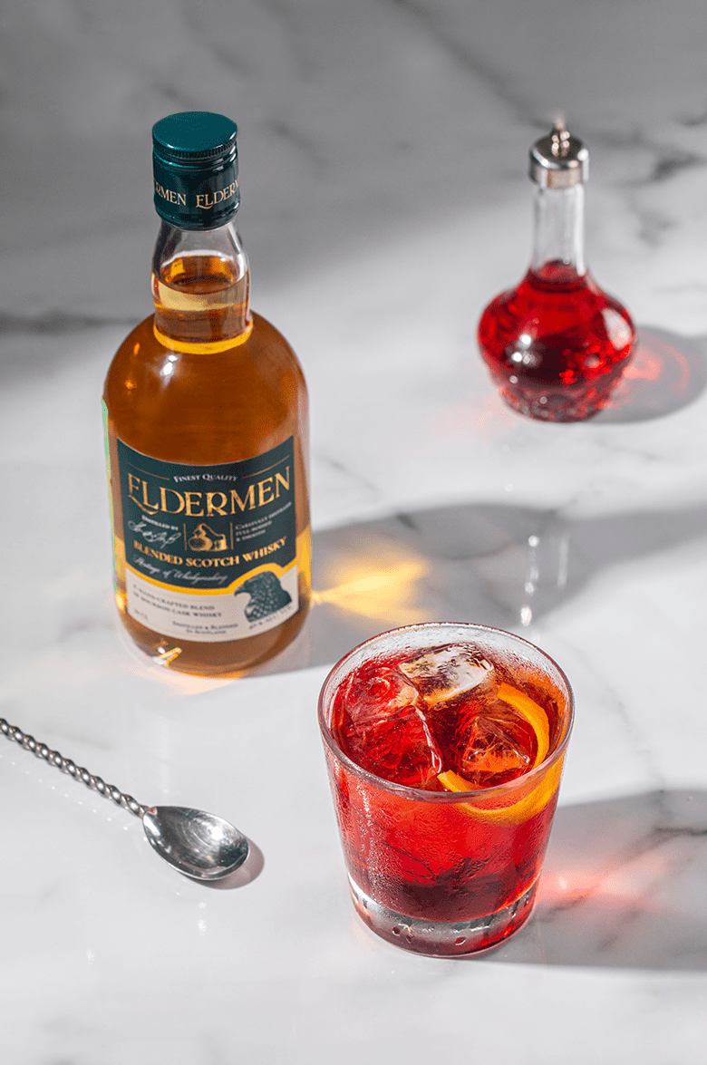 Элдермен Блендед купажированный виски в подарочной упаковке с 2 бокалами 0.5&nbsp;л