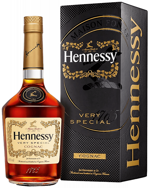 Hennessy Cognac VS (Подарочная упаковка), 0.7 л в Москве